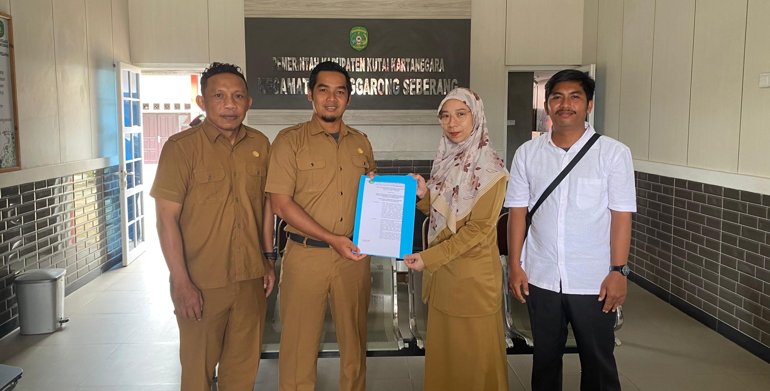 DISKOMINFO KUTAI KARTANEGARA SERAHKAN TENAGA TEKNIS…