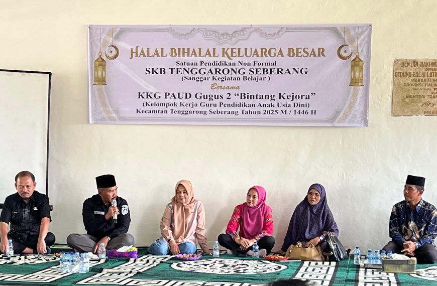 Halal Bihalal di SKB Tenggarong Seberang, Camat Tego Yuwono Ajak Masyarakat Perkuat Silaturahmi dan Partisipasi Demokrasi
