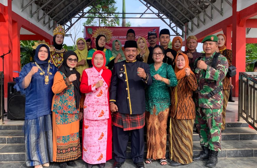 Kecamatan Tenggarong Seberang Gelar Upacara Peringatan Hari Pendidikan Nasional 2 Mei 2025