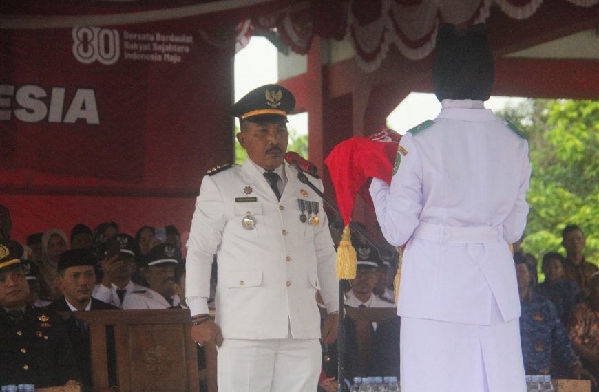 Upacara Peringatan HUT ke-80 RI Digelar di Kecamatan Tenggarong Seberang